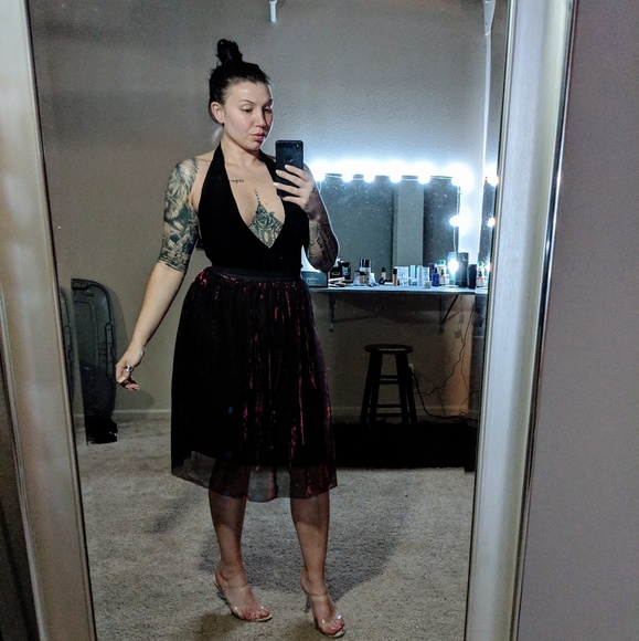 Express Tops - Holidaze Outfit